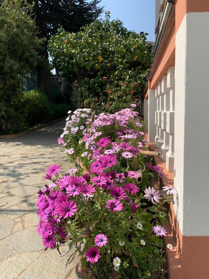 Resort Dependance Di Villa Rosa Maria Savona Dış mekan fotoğraf